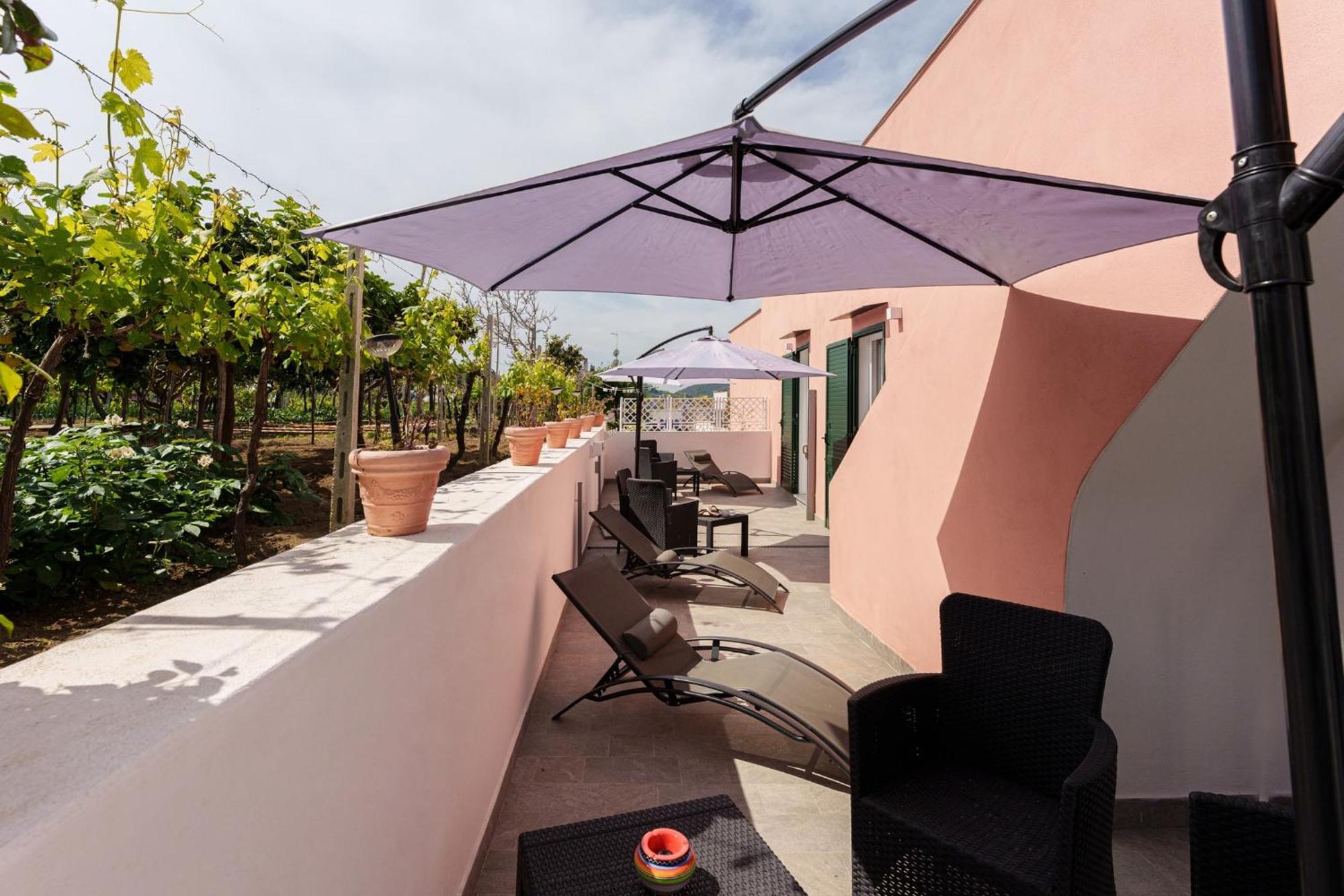 Le Rondinelle Rooms Procida Exteriör bild