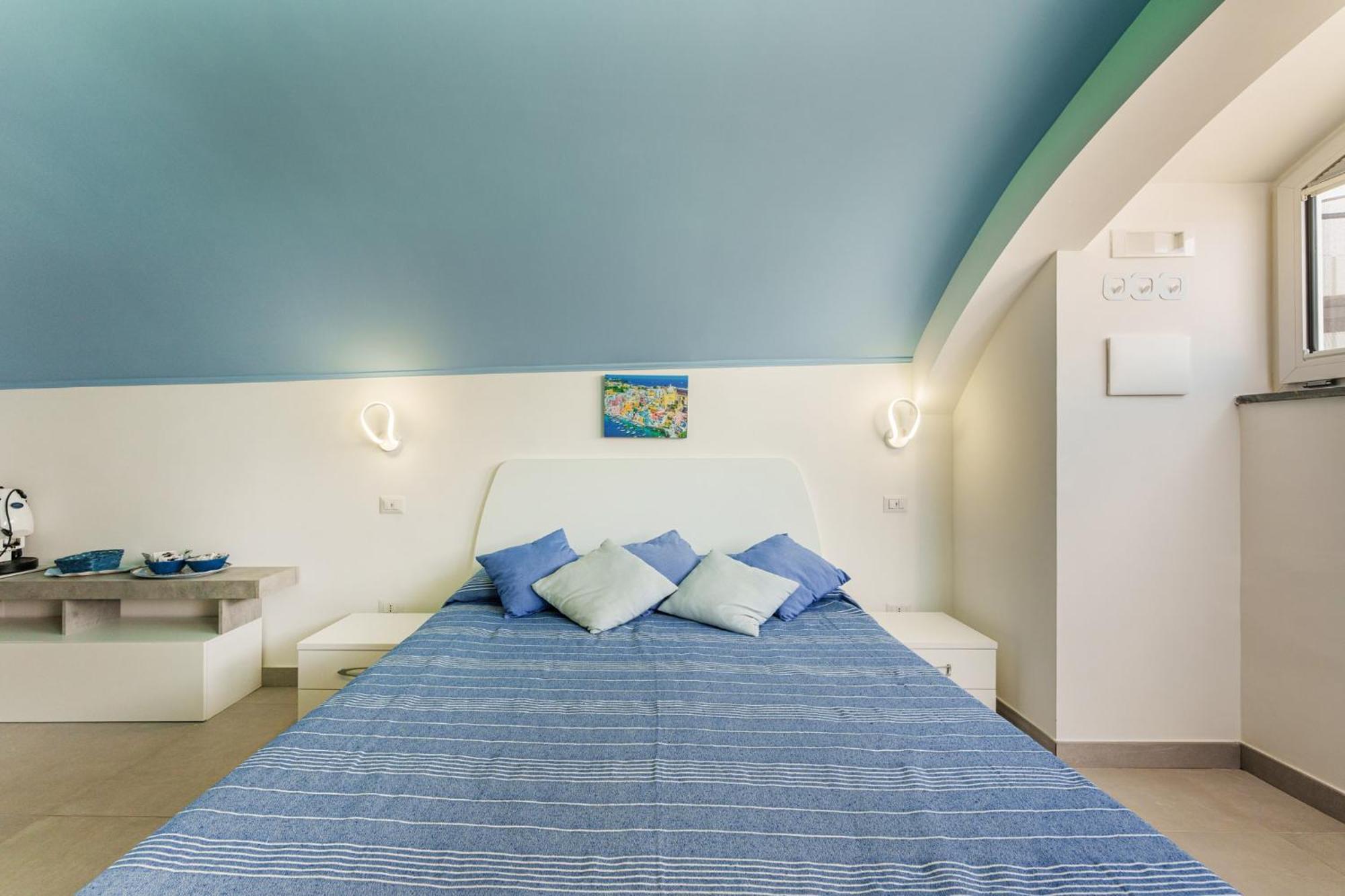Le Rondinelle Rooms Procida Exteriör bild